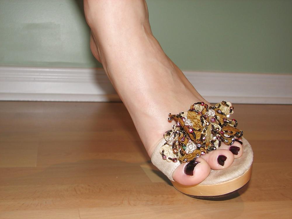 25P Beautiful feet and shoes