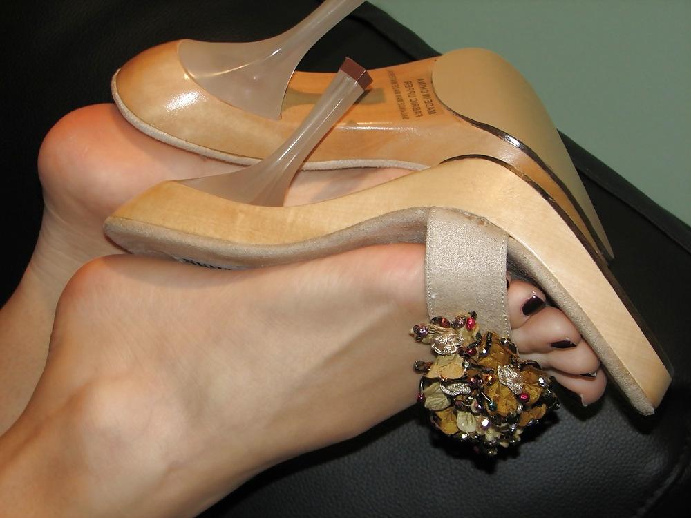 25P Beautiful feet and shoes