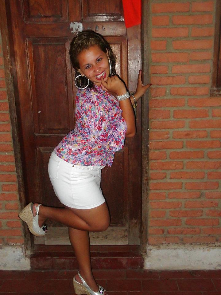 25P Chubby latina