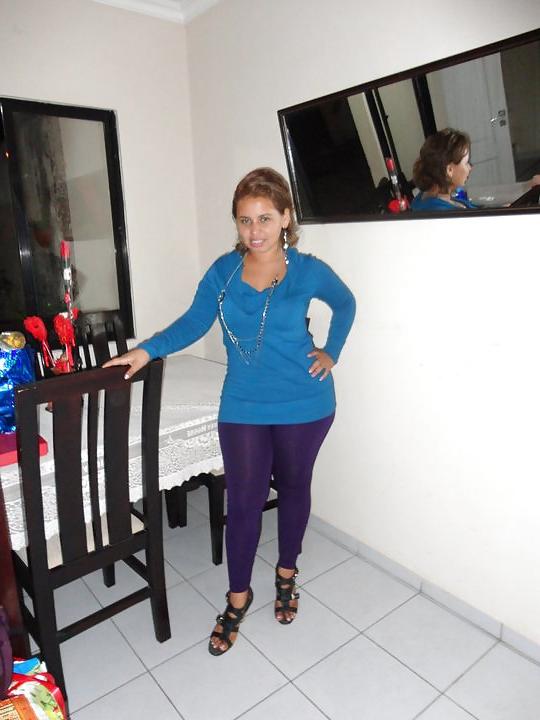25P Chubby latina