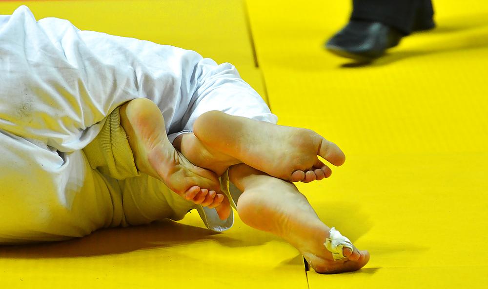 7P Women judo feet.
