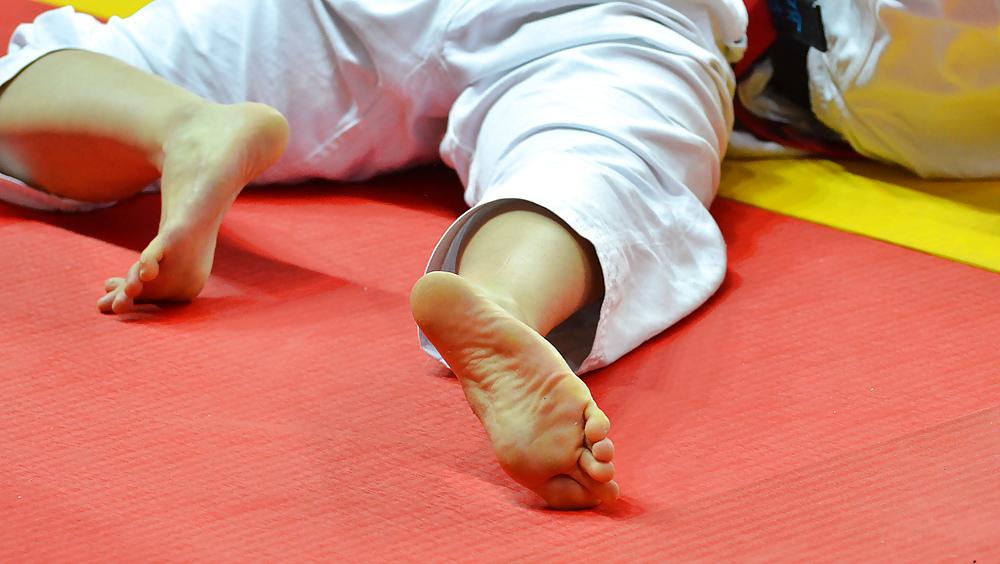 7P Women judo feet.