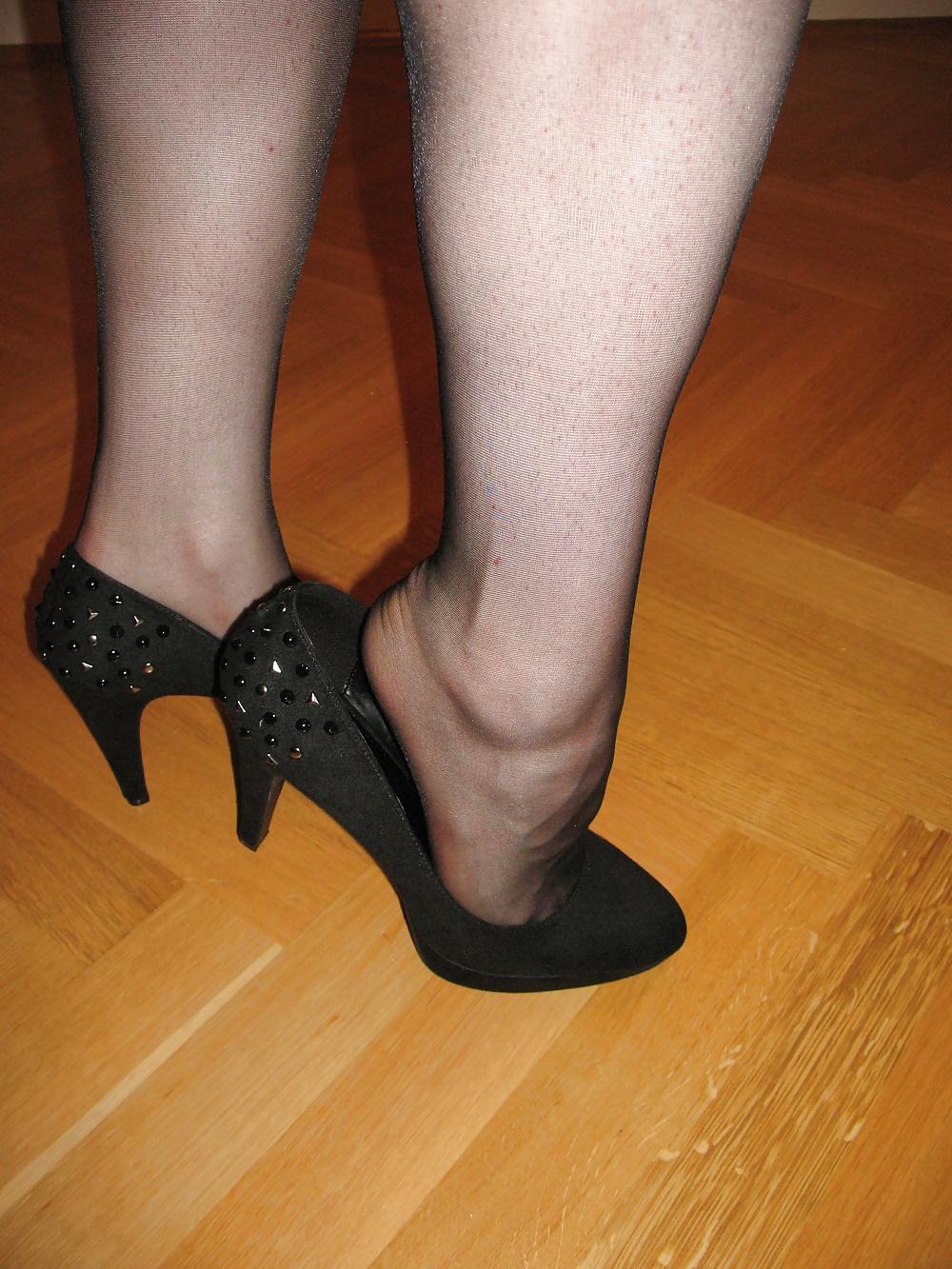 11P Sexy Feet & High Heels
