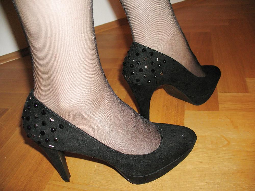 11P Sexy Feet & High Heels