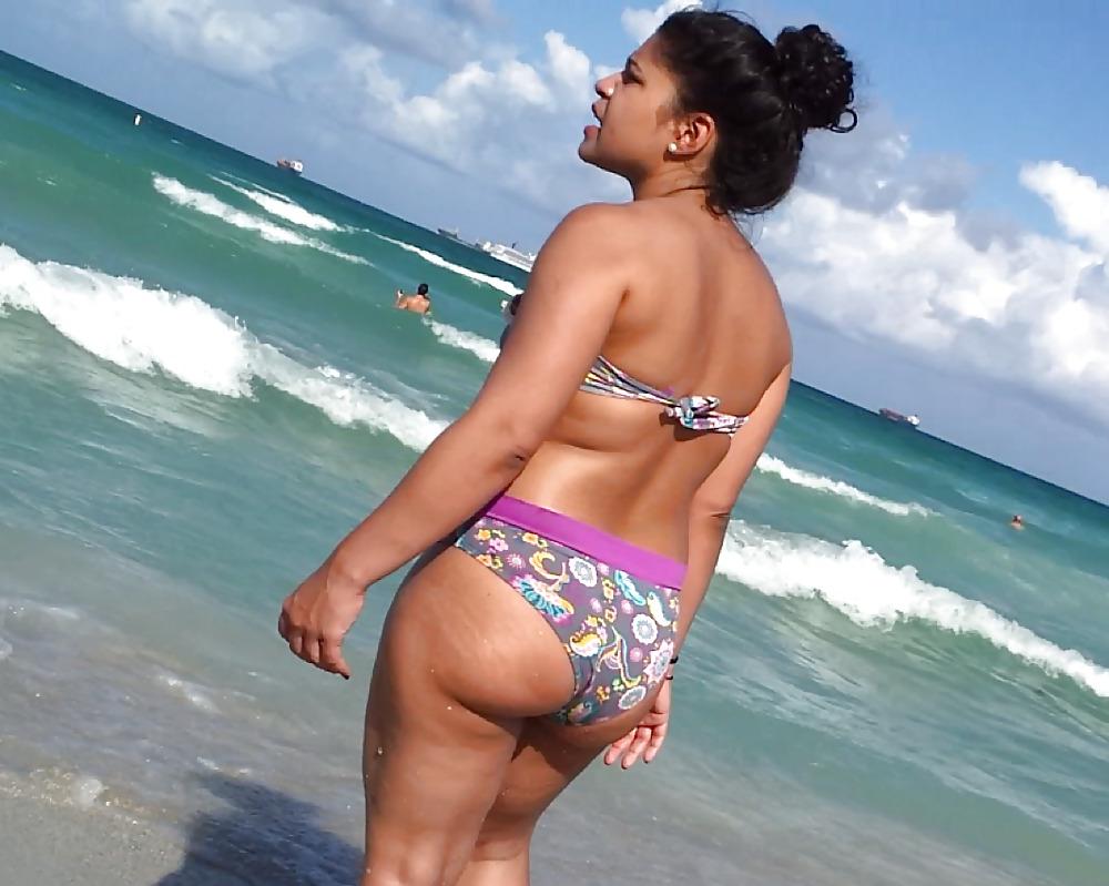 10P Sexy BIG Booty Latina MILF Bitch! VOYEUR candids