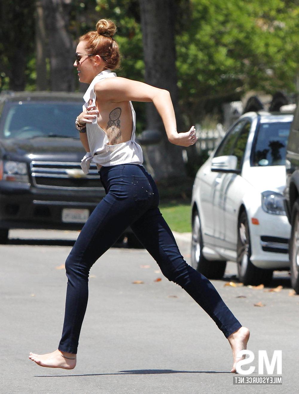 22P Miley Cyrus - Sexy Bitch Ass