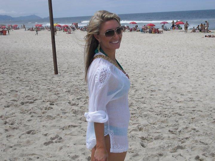 6P Hot female news anchor form San Diego