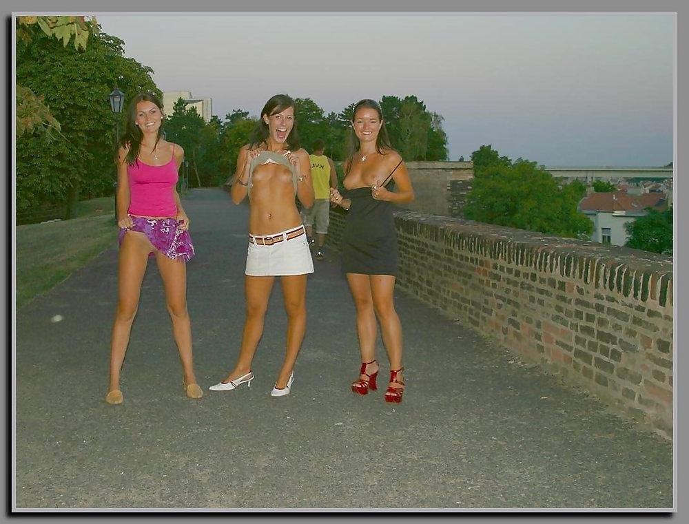 25P Nude in Public 3