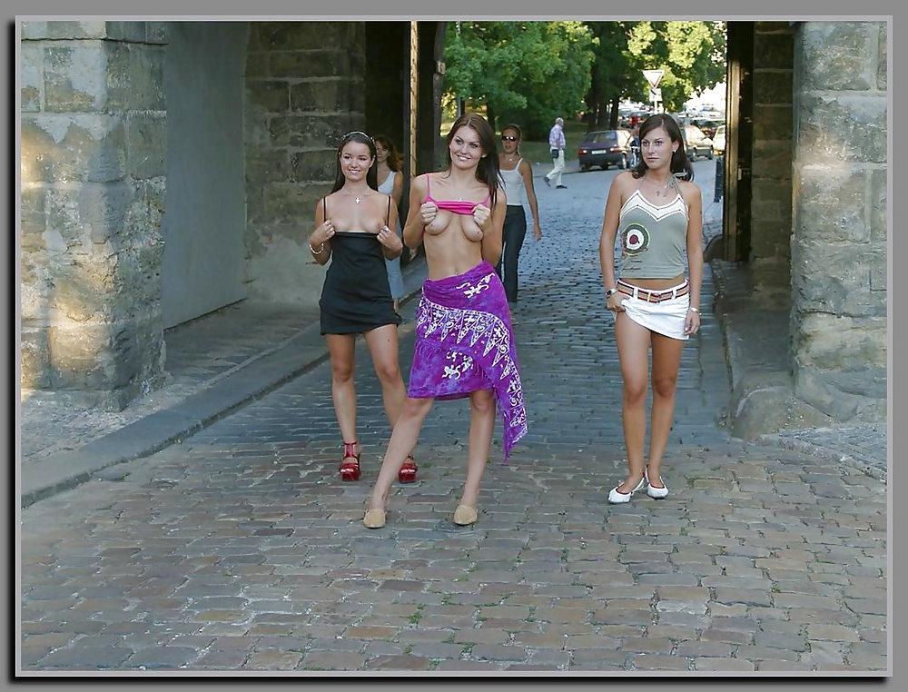 25P Nude in Public 3