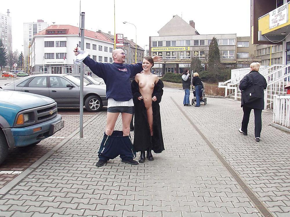 25P Nude in Public 3