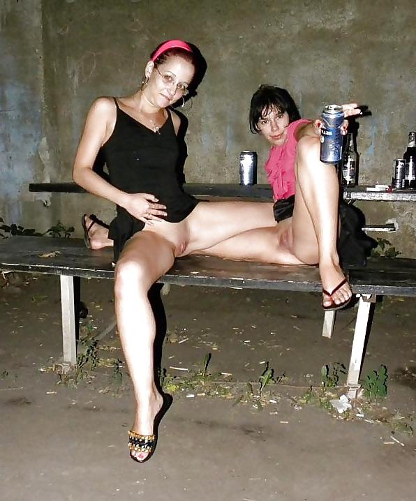 18P Wide and Open in Public -141-