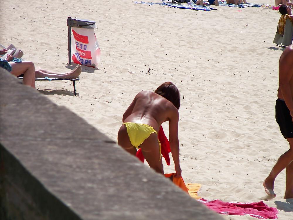 17P Topless and bikini mix