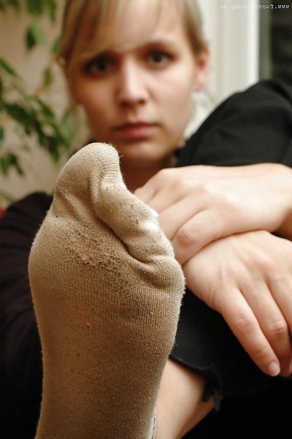 25P Feet & Socks -  German Girls