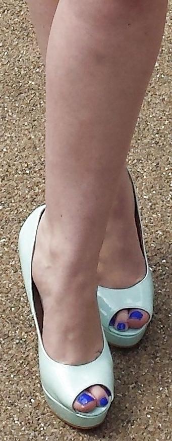 21P Hot feet and shoes of women i know