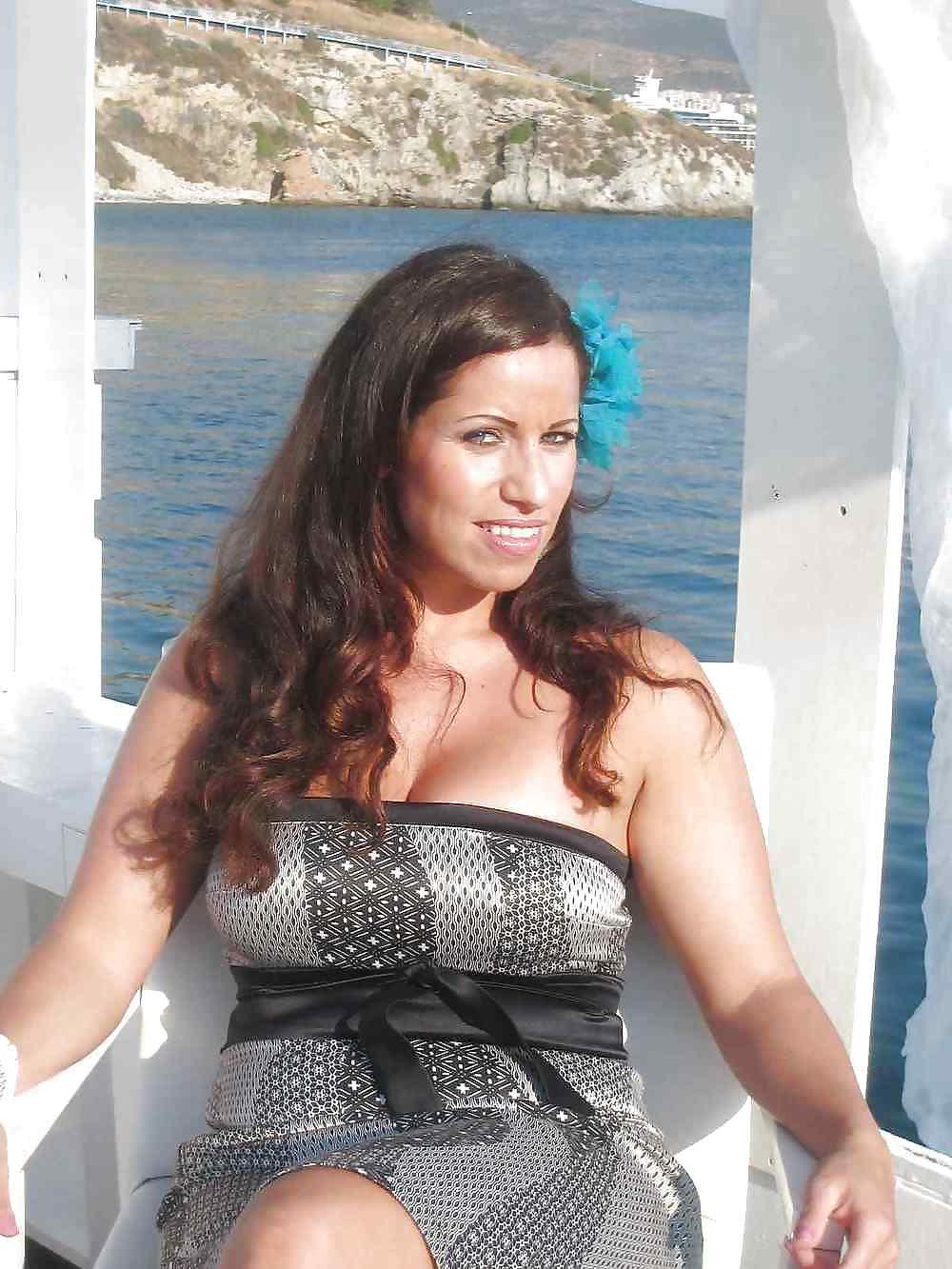 25P Real hot moms