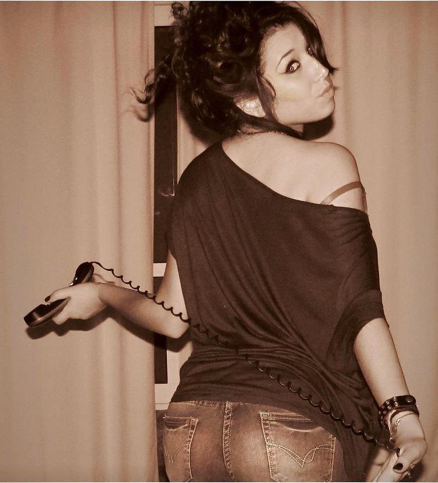10P Isabella - Latina Rocker Bitch 