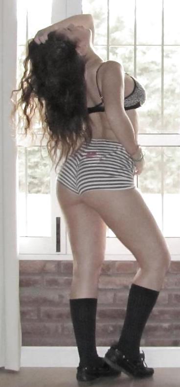 10P Isabella - Latina Rocker Bitch 