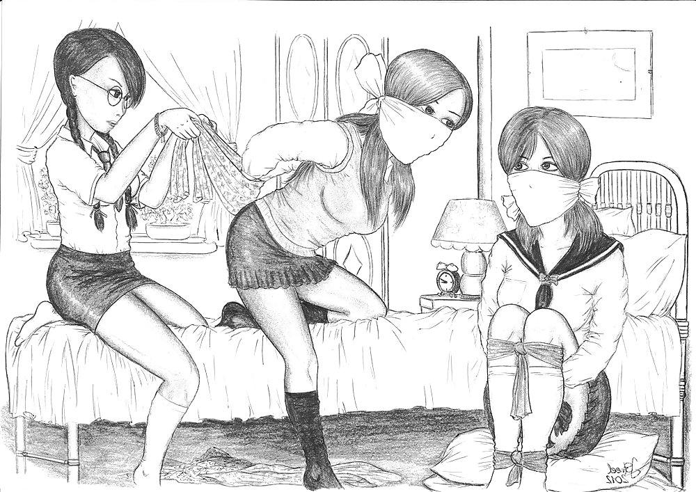 22P Kowlaski introduces a beauty in bondage art