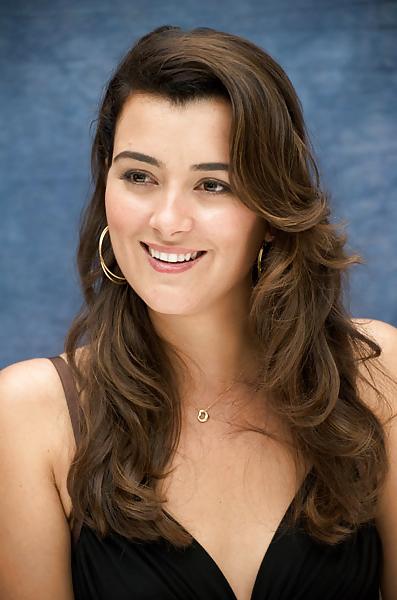 25P Female celebs - Isn't she lovely...