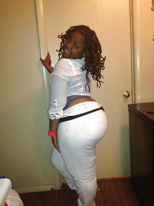 17P BIGGEST THICKEST ASS IN AMERICA!!! nice young teenage bitch