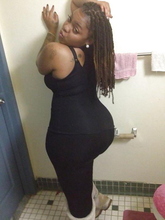 17P BIGGEST THICKEST ASS IN AMERICA!!! nice young teenage bitch