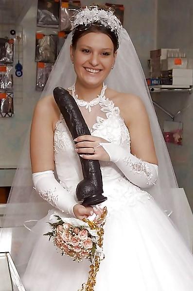 15P Here CUMS The Bride 01