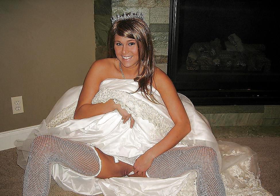 15P Here CUMS The Bride 01