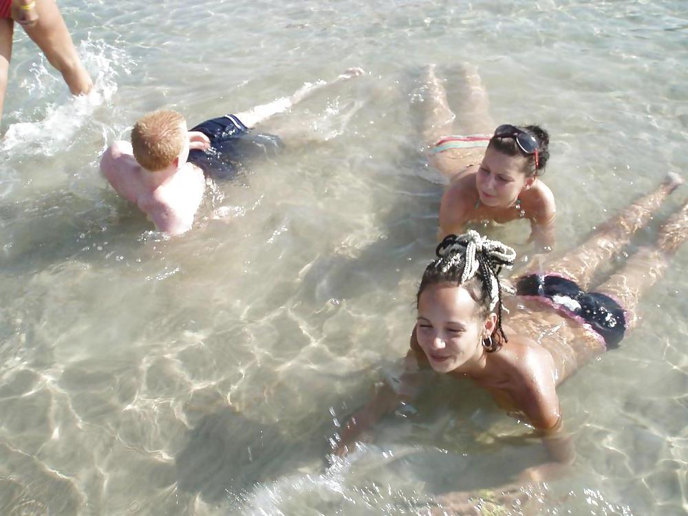 25P Topless in Egypt