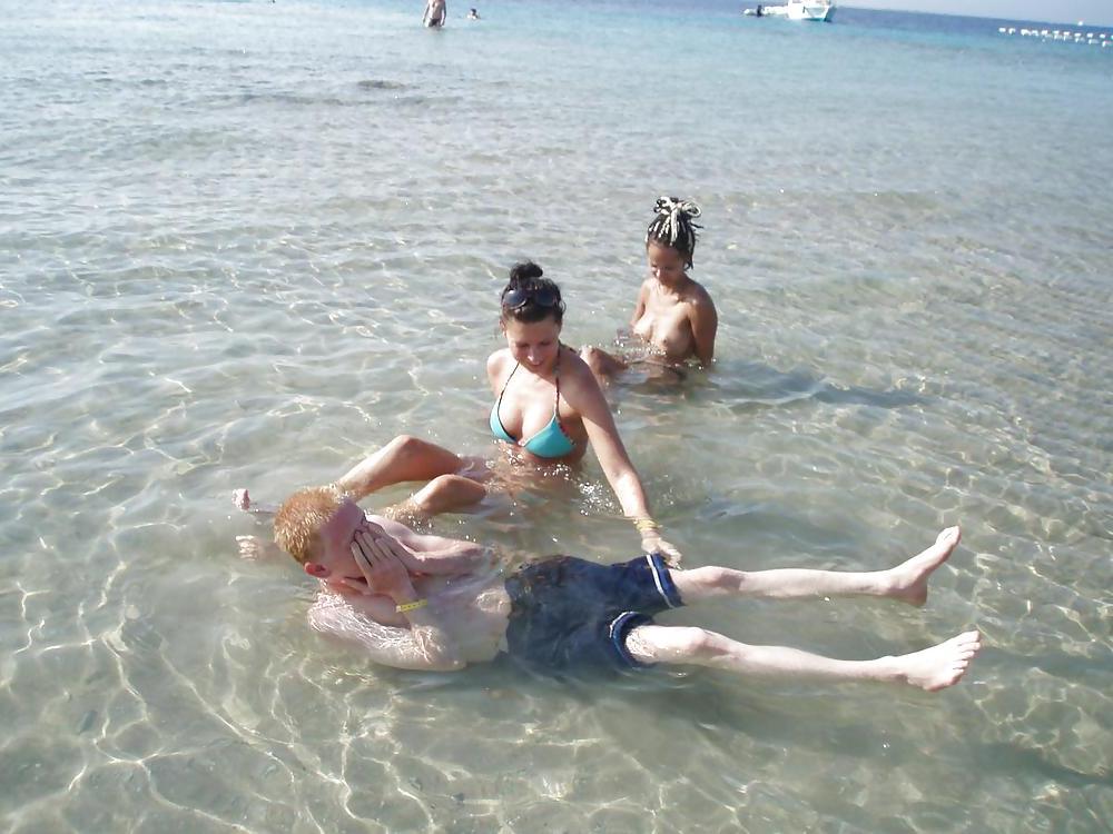25P Topless in Egypt