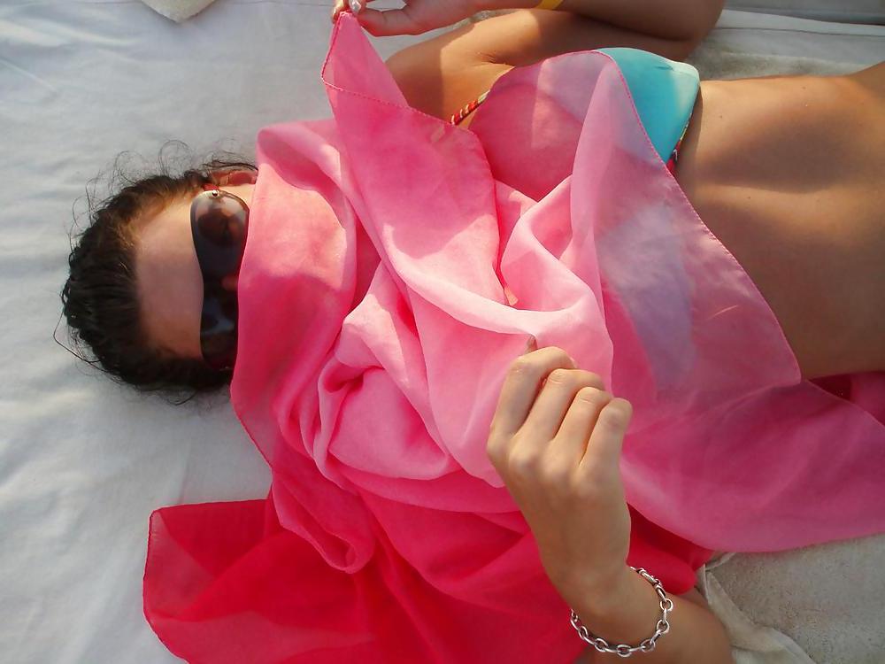 25P Topless in Egypt