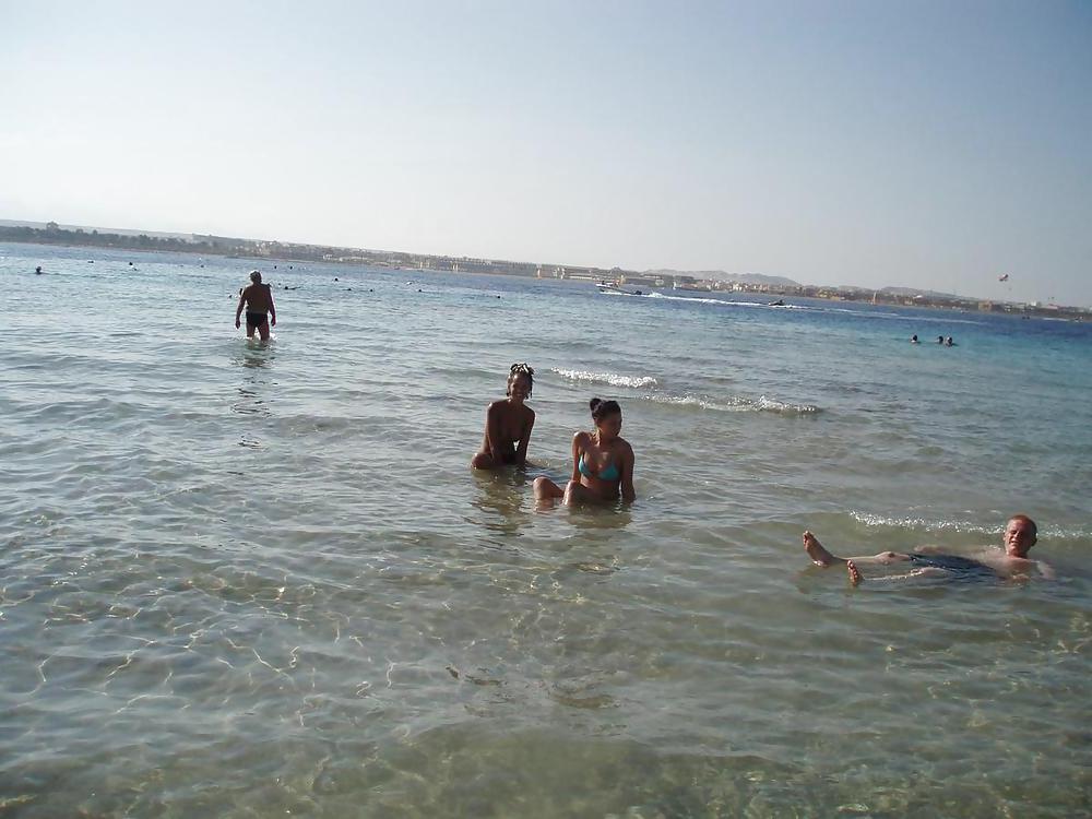 25P Topless in Egypt