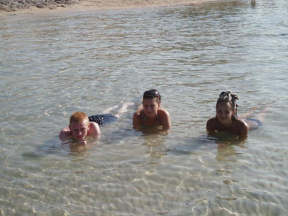 25P Topless in Egypt