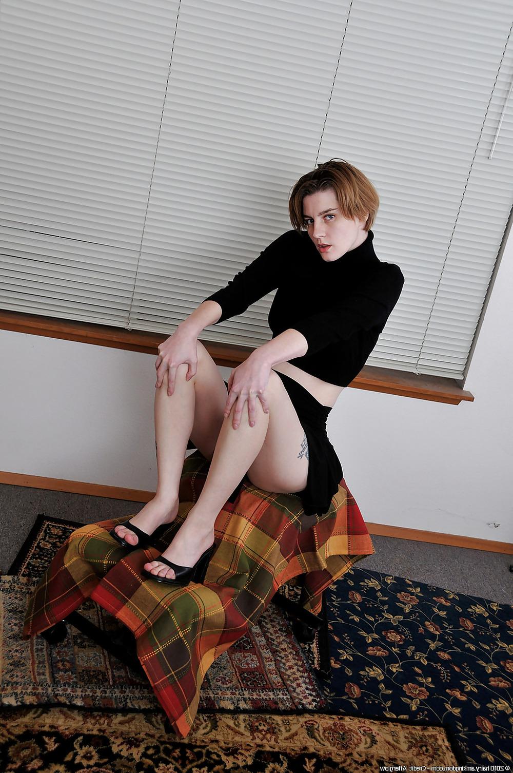 25P Hairy Zen - Sexy Feet