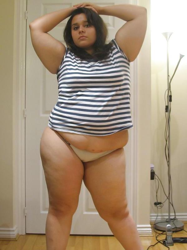 25P Very Cute Fat Girl :)