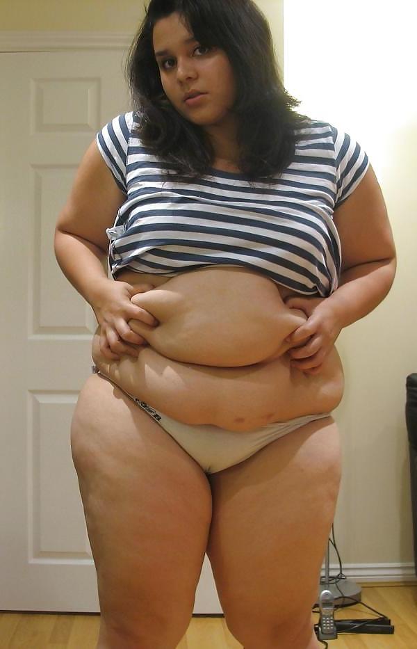 25P Very Cute Fat Girl :)