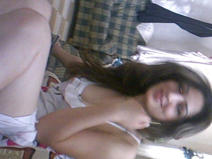 17P Arab Cute Girl 