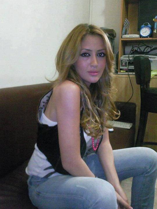 11P Some tunisian bitch