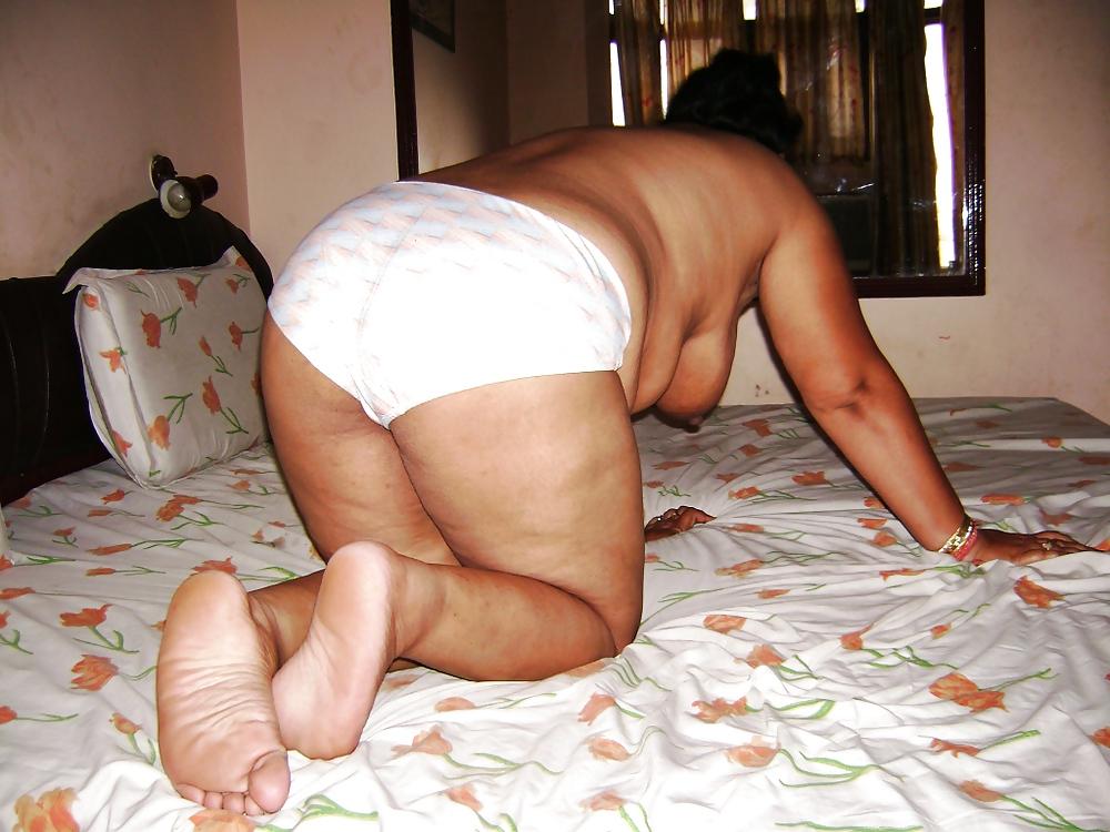 25P Indian Chubby ladies hot pics 