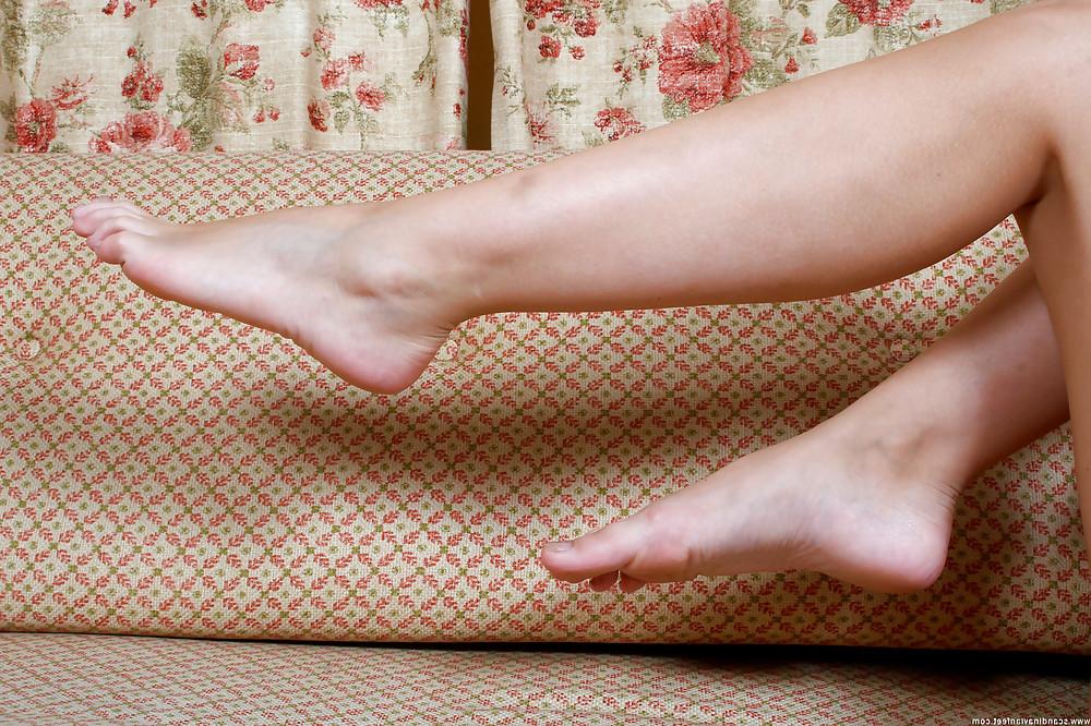 25P Scandinavian feet honey Veronica