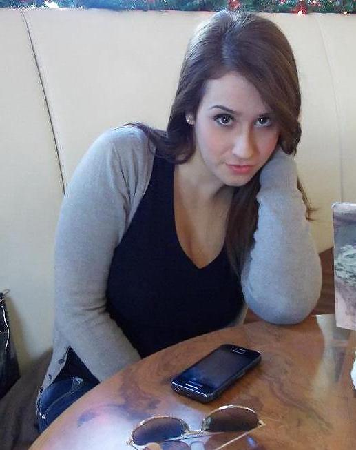 10P Alessia L. - Amazing Big-Breasted Beauty Queen 