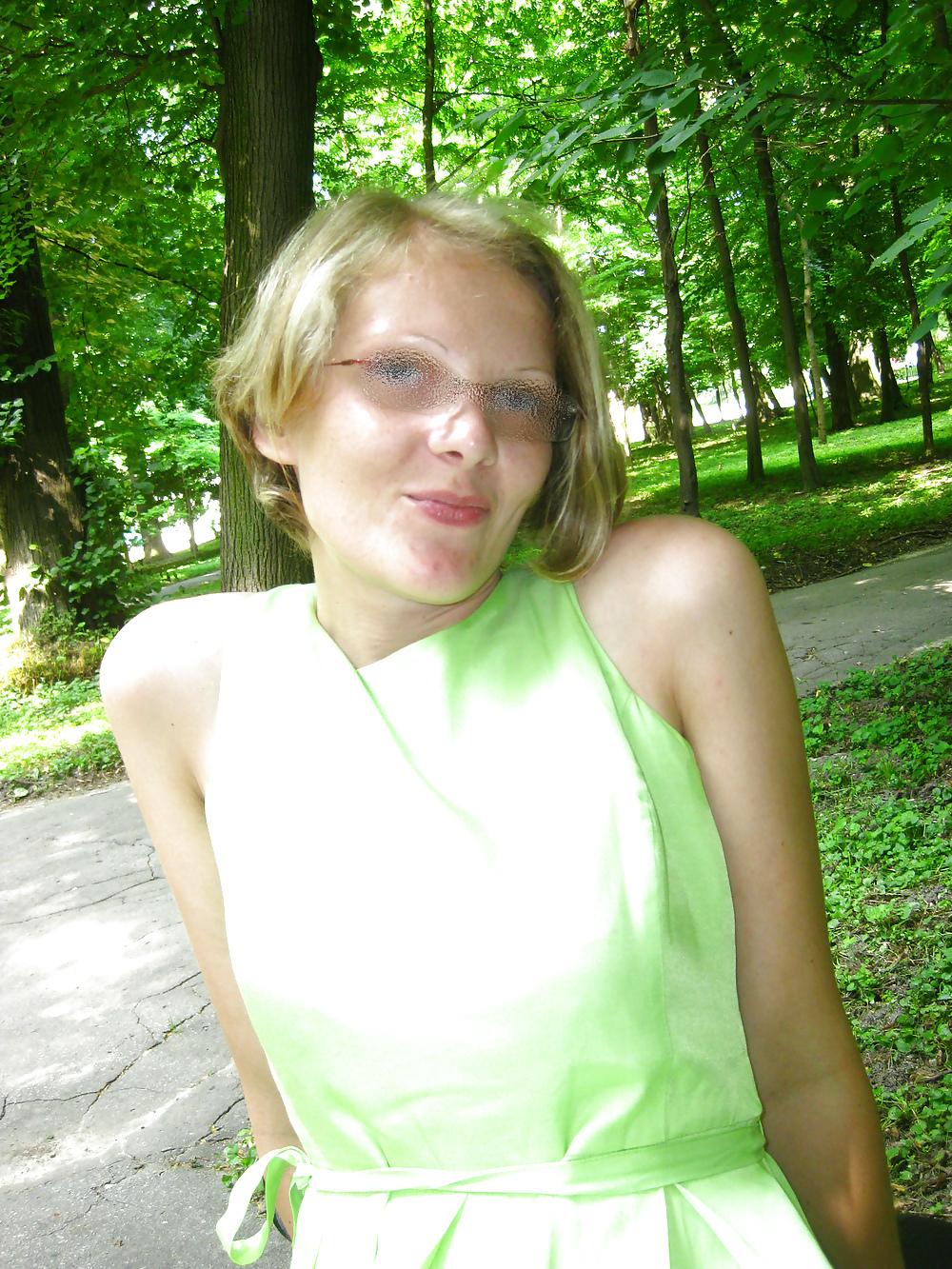 18P Marie 28 Polish slut in public park
