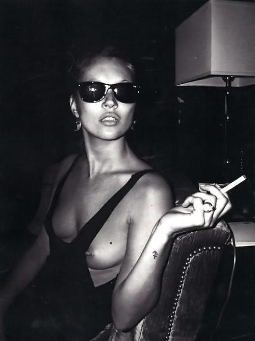 25P Love Those Glasses!