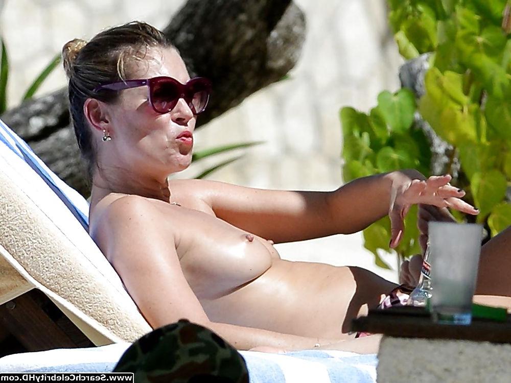 16P Supermodel, Kate Moss sunbathes topless in Jamaica