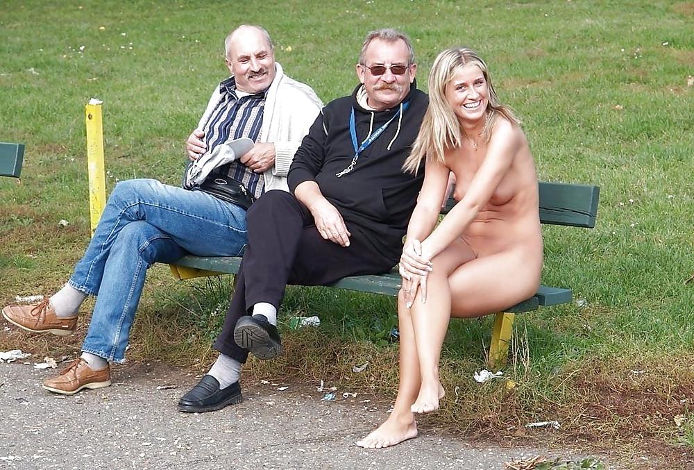 25P NAKED IN PUBLIC 2