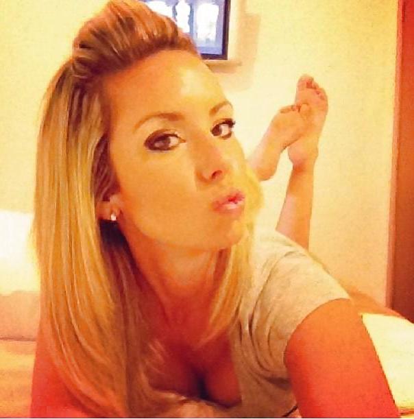 25P Sexy Teen Feet 2