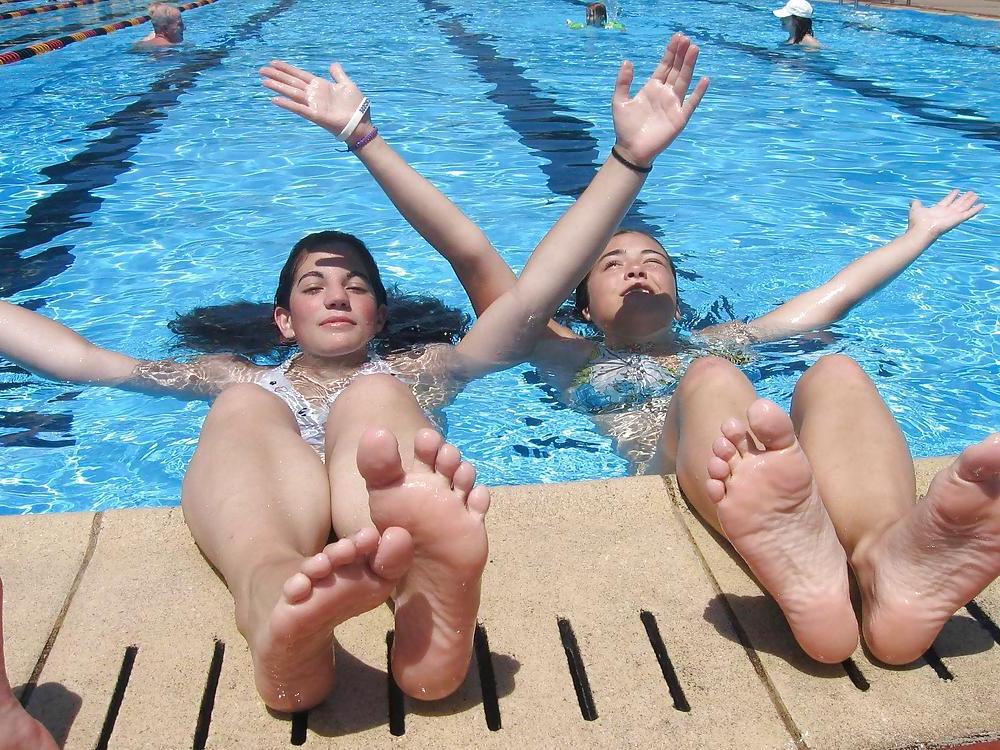 25P Sexy Teen Feet 2
