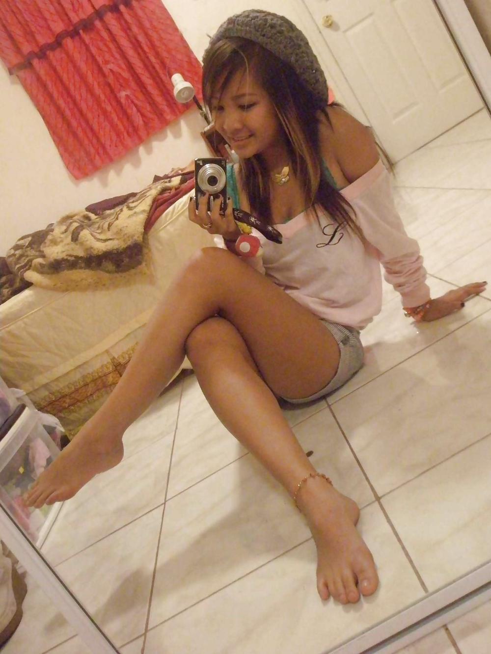25P Sexy Teen Feet 2