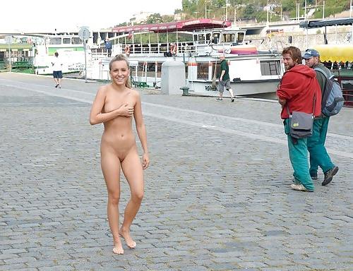 20P Just Flashing In Public !
