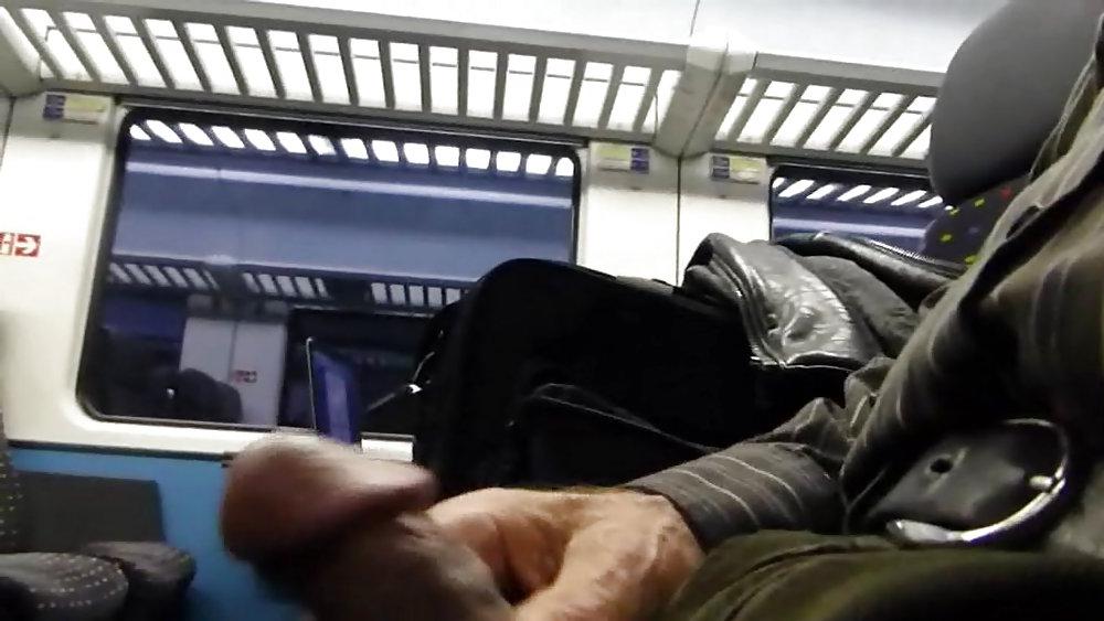 25P Hot shots in a train
