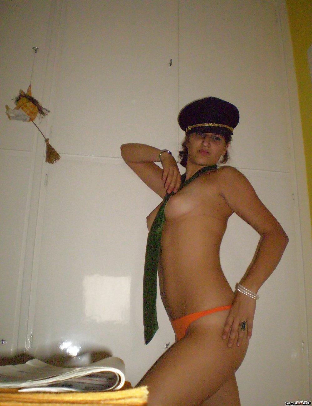 22P Cute amateur latina naked